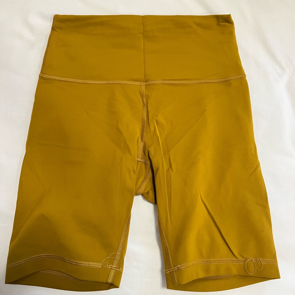 Lulu wunder train shorts